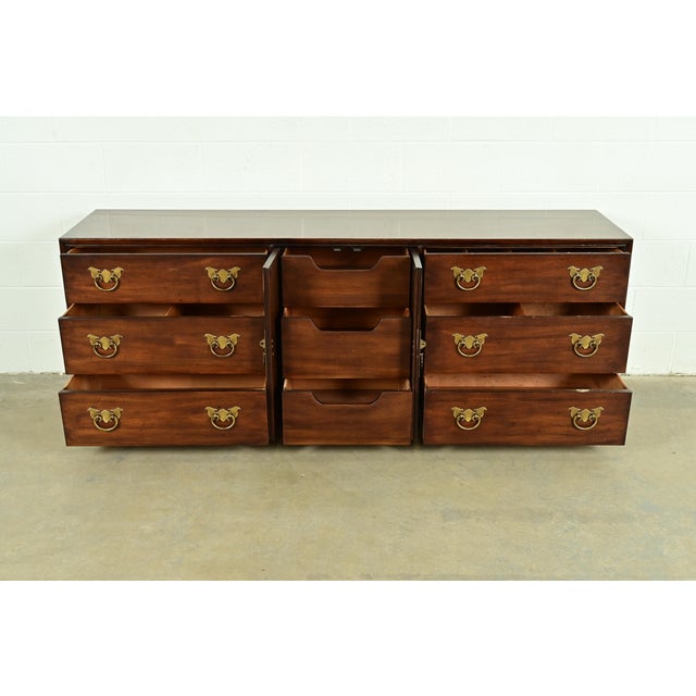 1970s Henredon Mid-Century Hollywood Regency Chinoiserie Mahogany Dresser or Credenza, Circa 1970s For Sale - Image 5 of 13