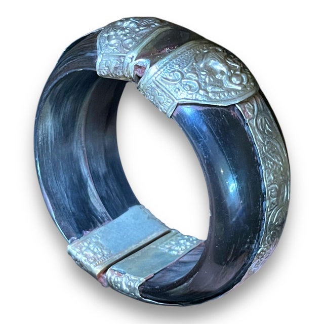 Art Deco 16th Century Wooden Tribal Bangles For Sale - Image 3 of 5