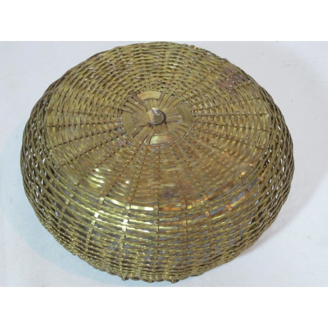 1960s Vintage Round Woven Brass Basket For Sale - Image 5 of 7