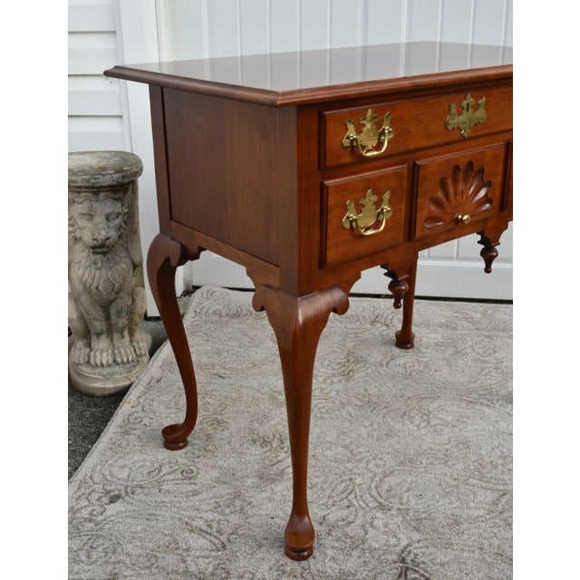 1980s Councill Craftsmen Mahogany Lowboy Queen Anne Dressing Table Vanity Chest 4 Dr For Sale - Image 5 of 11