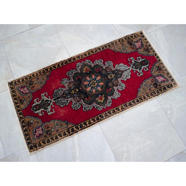 1970s Hand Made Oushak Mat Rug Distressed Small Rug Kitchen Mat Organic Wool - 1'7" X 3'4" For Sale - Image 12 of 13