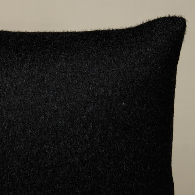 This pillow features Dixon Mohair Weave with a knife edge finish. With a brushed and felted finish, this mohair weave has...