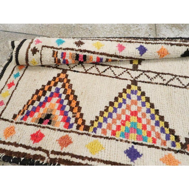 Galerie Shabab Collection Mid-20th Century Handmade Turkish Anatolian Runner For Sale - Image 10 of 10