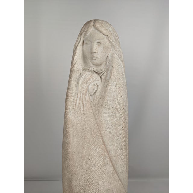Cream Vintage Austin Productions Acoma Mother & Child Sculpture, 1982 For Sale - Image 8 of 12