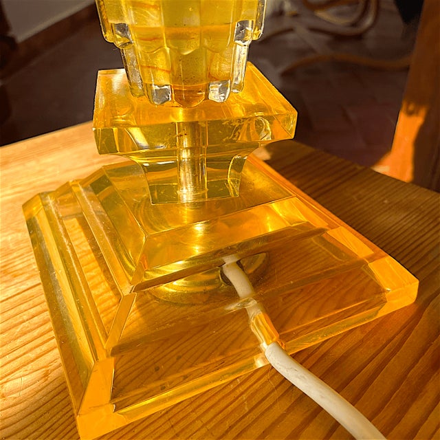 Mid-Century Modern Geometric Amber Acrylic Glass Table Lamp with Hollywood Regency Lampshade, 1960s For Sale - Image 15 of 18
