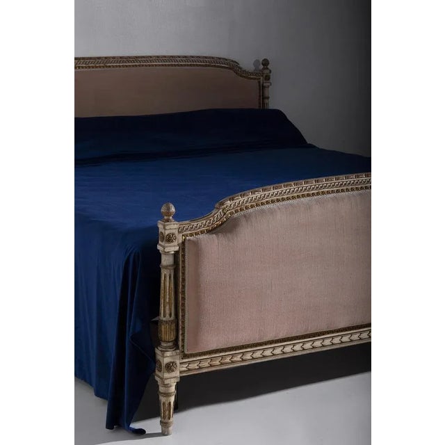 French Antique Style Bed in Gilded Wood and Fabric For Sale - Image 9 of 13
