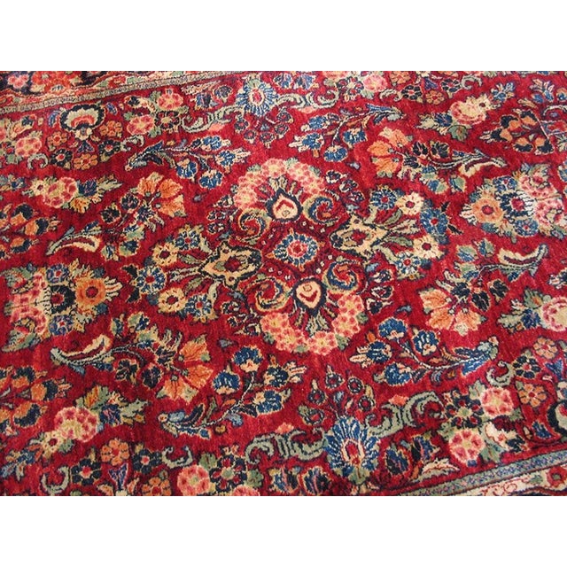 Persian 1920s Red Medallion Antique Persian Sarouk Rug 4'7" X 10'0" Handknotted Wool Carpet For Sale - Image 3 of 6