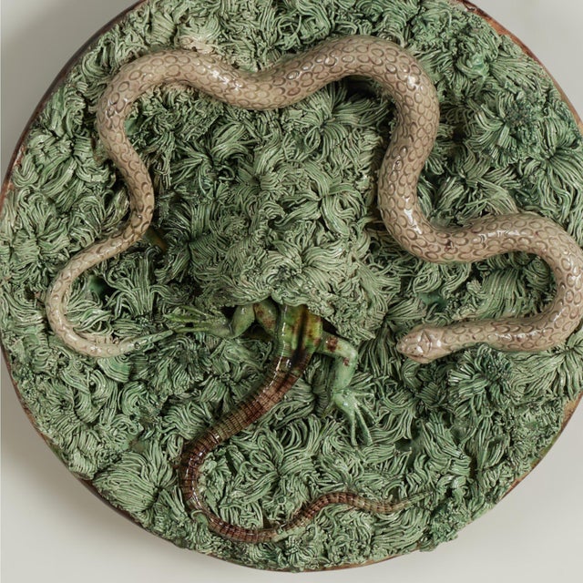 Set of Four Antique Portuguese Palissy Wall Plates by Jose Alves Cunha, Priced Individually For Sale - Image 14 of 18