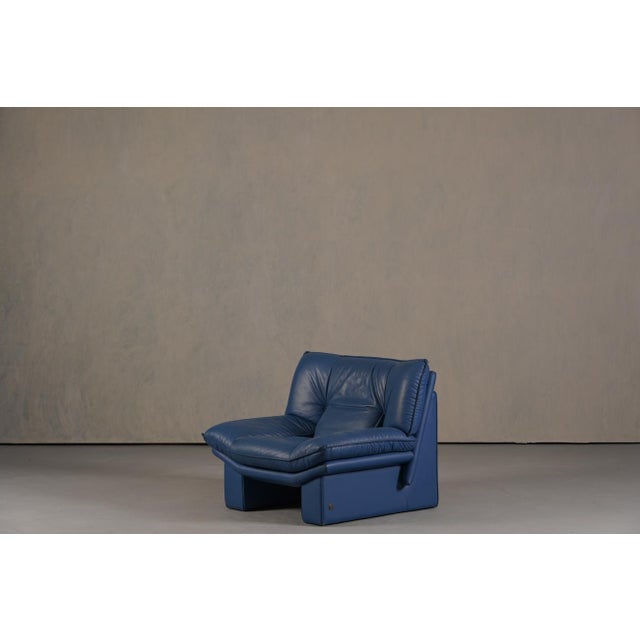 Blue Postmodern Leather Armchair by Nicoletti Salotti, Italy, 1980s For Sale - Image 8 of 15