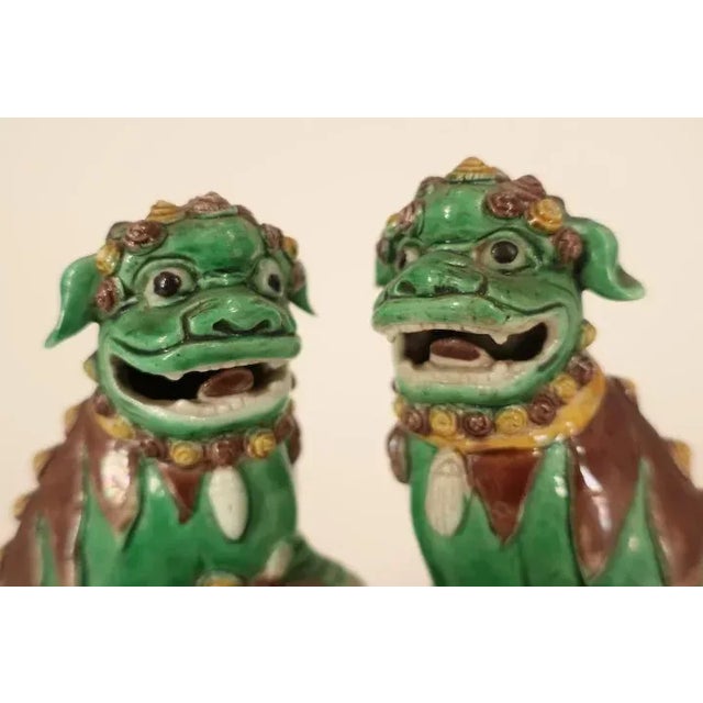 Chinese 19th Century Chinese Export Porcelain Foo Dog - A Pair For Sale - Image 3 of 8