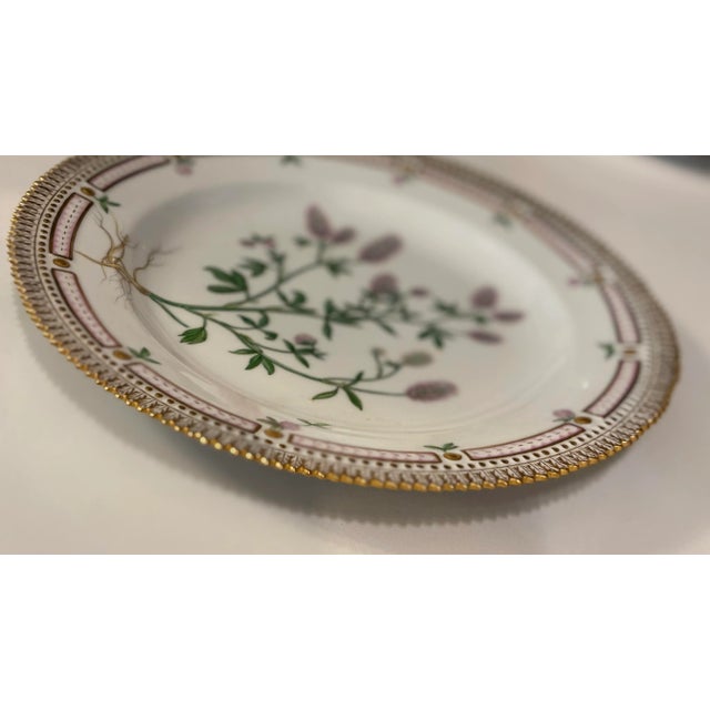 Brand / Manufacturer: Royal Copenhagen Pattern: Flora Danica Piece: Dinner Plate #3549 trifolium L." Diameter: 10 1/4"...
