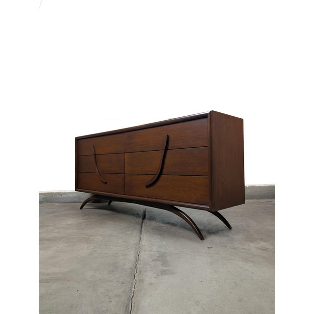 Vintage Mid Century Modern Dresser in the Manner of Vladimir Kagan, C1960s For Sale In Los Angeles - Image 6 of 17