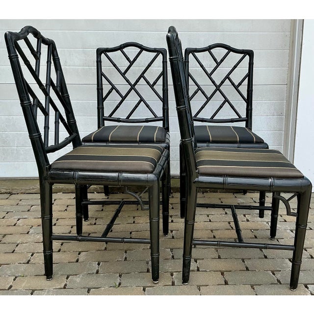 English Set of 4 Vintage Black Laquer Chinese Chippendale Faux-Bamboo Dining Chairs For Sale - Image 3 of 12