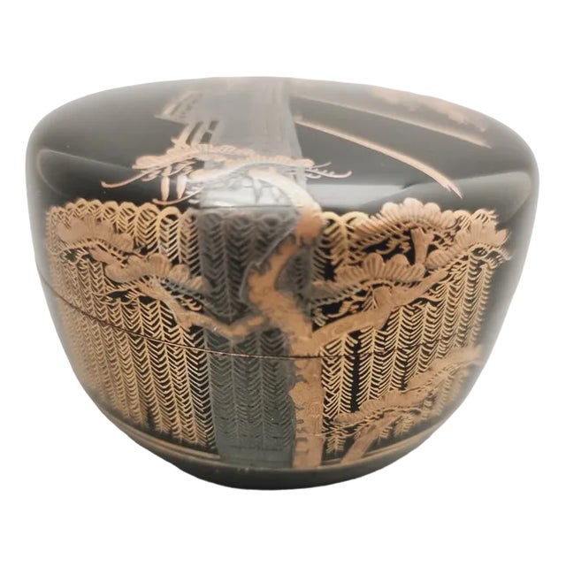 Vintage Japanese Netsuke Matcha Conatiner with Maki-E Lacquer in Black with Golden Bonsai Trees and Waterfall Under a Silver Bridge, 1960s For Sale