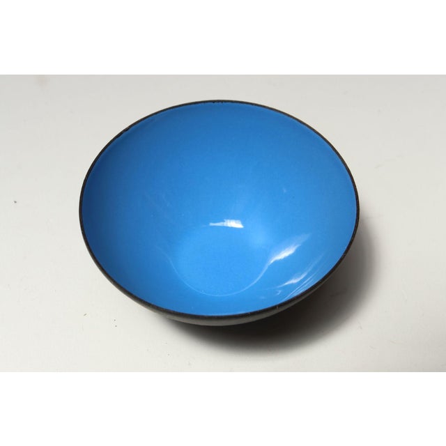 Set of Three Danish Modern Krenit Bowls by Herbert Krenchel in Orange, Mint, and Blue Enamel For Sale - Image 11 of 12