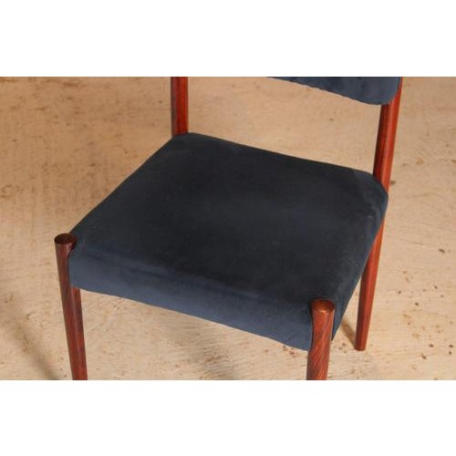 Rosewood Dining Chairs with Blue Velvet Upholstery from Robert Heritage, 1960s, Set of 6 For Sale - Image 14 of 15