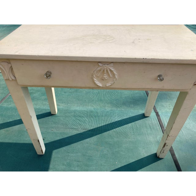 Table measures 36.75” wide without measuring railing, 40.75 with. Measures 30.5” tall without including railing, 33.5...