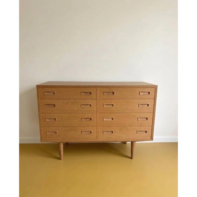 1950s Danish Oak Double Sideboard with Drawers by Hundevad, 1960s For Sale - Image 5 of 5