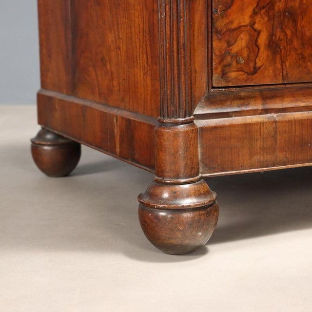 Wood Louis Philippe Chest of Drawers in Walnut and Walnut Burl For Sale - Image 7 of 11
