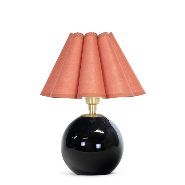 Contemporary Regina Andrew Giorgio Black Glass Mini Lamp, Natural Brass with Wild Poppy Scalloped Shade For Sale - Image 3 of 3