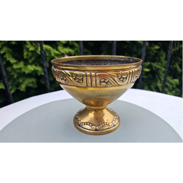 Art Nouveau plant pot cover, Eneret Astral, dimensions: height 14.6 cm, outer diameter 17.8 cm, inner diameter 17.3 cm.