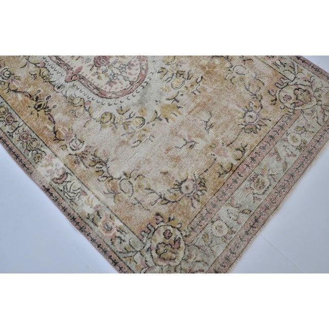 Turkish 1950s Oushak Floral Handknotted Rug For Sale - Image 3 of 10
