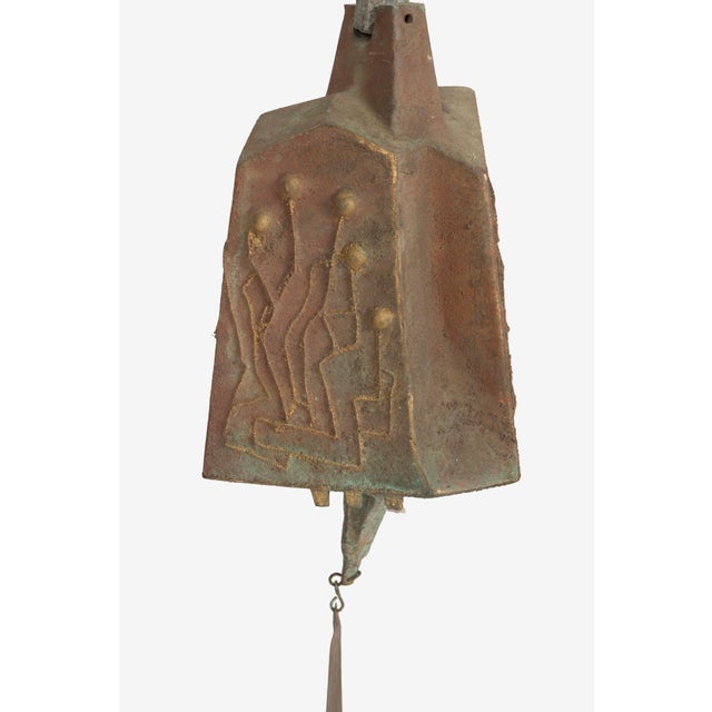 Metal Monumental Paolo Soleri Brutalist Bronze Bell With Cast Aluminum Spine, 1960 For Sale - Image 7 of 9