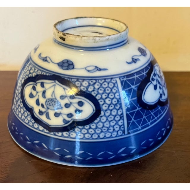 Antique 18th Century Edo Period Japanese Blue & White Porcelain Small Footed Bowl For Sale - Image 15 of 16