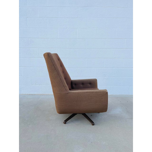 Vintage Castro Convertibles MCM Swivel High Back Lounge Chair For Sale - Image 4 of 13
