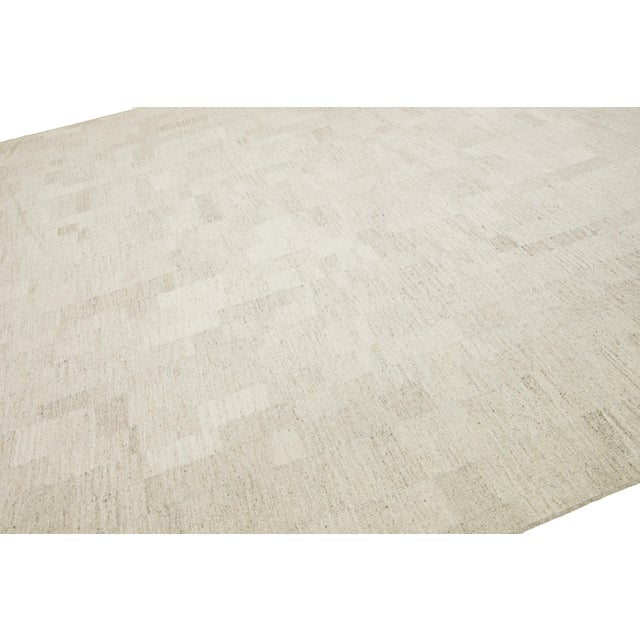 Modern Designed Kilim Flatweave Wool Rug in Natural Earthy Tones For Sale In New York - Image 6 of 10