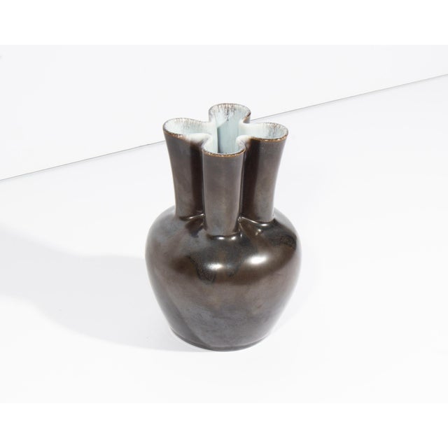 Rookwood Pottery Rookwood 1947 #6953 Vase For Sale - Image 4 of 7
