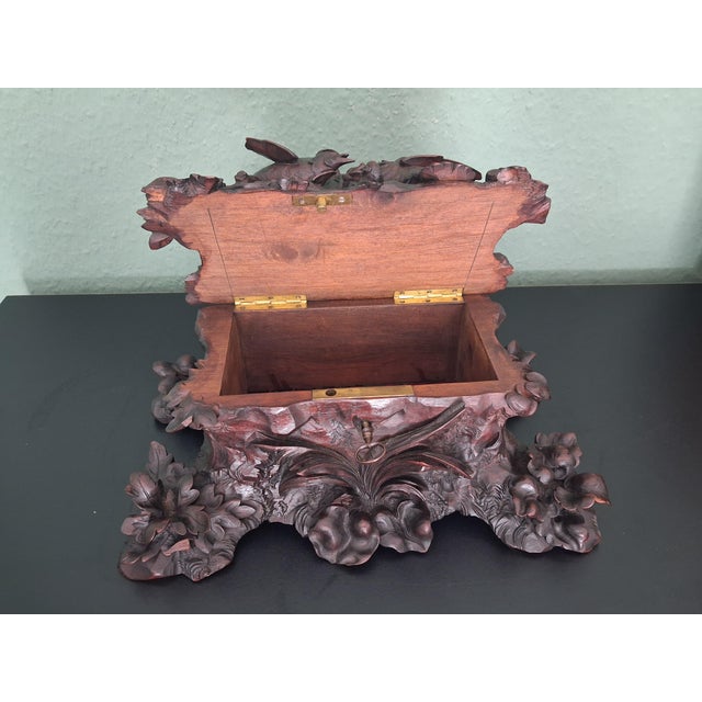 French Black Forest Jewelry Box with Birds and Vase Holder, 1950 For Sale - Image 13 of 17