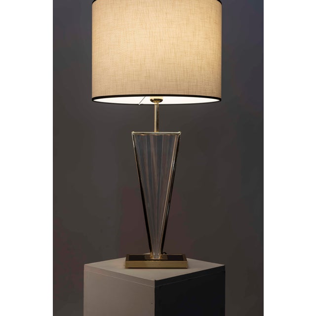 1970s Hollywood Regency Table Lamp in Brass and Acrylic, 1970s For Sale - Image 5 of 13