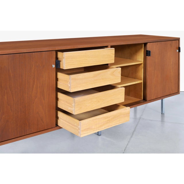 Mid-Century Modern Walnut and Chrome Credenza by Florence Knoll, 1960s For Sale In Los Angeles - Image 6 of 12