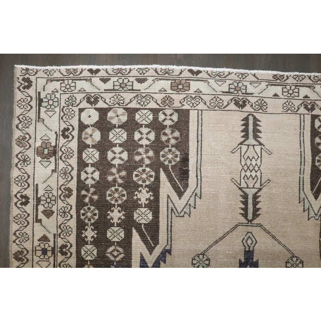 Mid 20th Century Vintage Mazlagan Malayer Neutral Accent Rug - 4'3" x 6'5" For Sale - Image 5 of 7