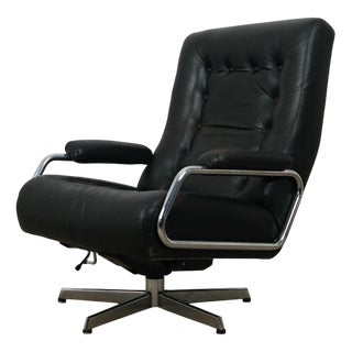 Mid-Century Leather and Chrome Lounge Chair, 1960s For Sale