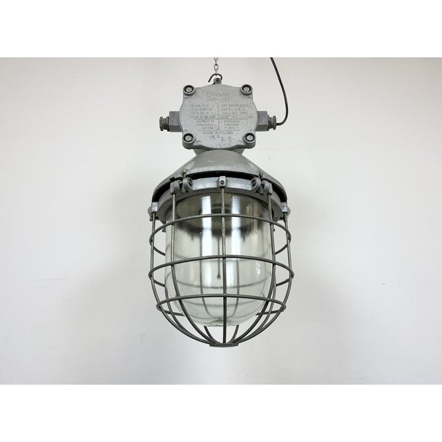 Gray Large Industrial Cast Aluminium Cage Pendant Light, 1970s For Sale - Image 8 of 17