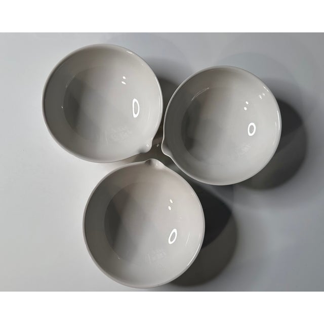 White Porcelain LAB Bowls with Spout from KPM Berlin, Germany, 1920s, Set of 3 For Sale - Image 8 of 18