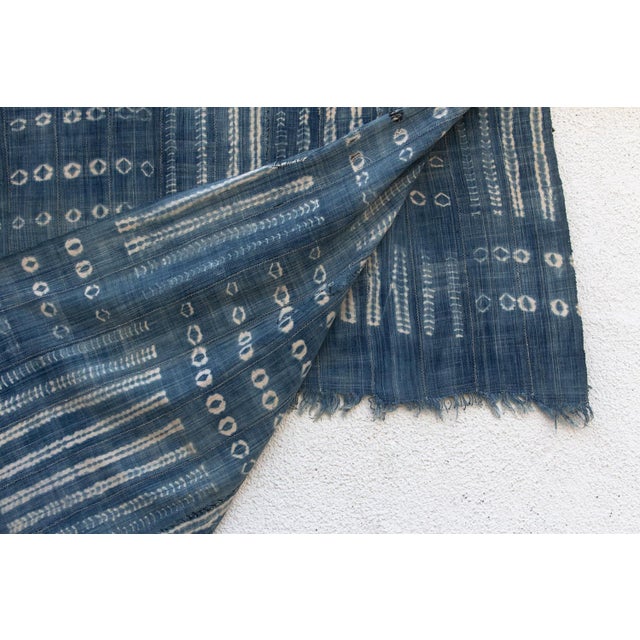 1980s Vintage Malinke African "Segou Blueprint" Indigo Throw For Sale - Image 5 of 6