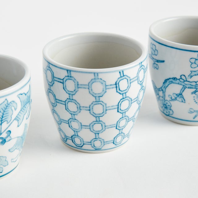 Our signature chinoiserie in an ethereal soft blue. A light, airy tone taking a cue from an ontrend, fashion forward color...