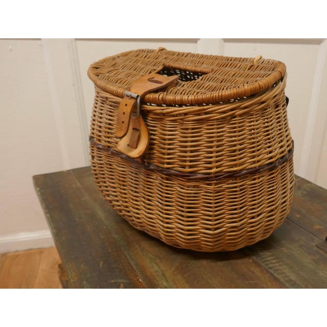 Vintage Victorian Oval Wicker Fishing Creel, 1900 For Sale - Image 3 of 7