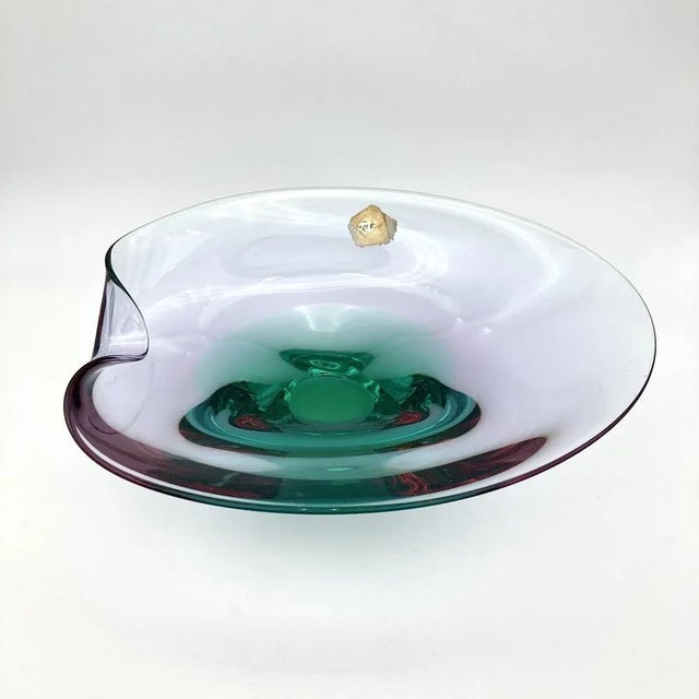 Artglass Bowl by Železný Brod Glassworks, in Very Good conditions. Designed 1970 to 1979 This piece has an attribution...