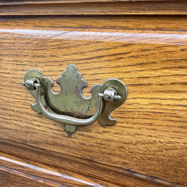 Vintage Pennsylvania House Chippendale Solid Oak 8 Drawer Double Dresser For Sale - Image 16 of 18