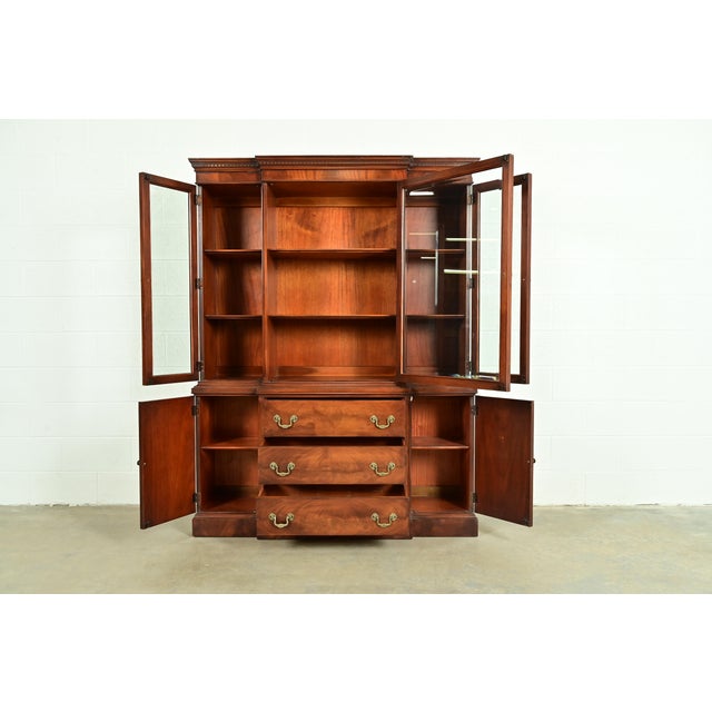 1960s White Furniture Georgian Flame Mahogany Breakfront Bookcase Cabinet, Circa 1960s For Sale - Image 5 of 16