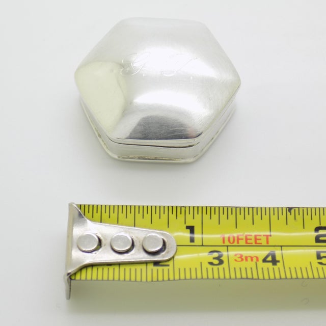 Vintage Italian Handmade Genuine Sterling Silver Engraved Hexagon Pill Snuff Trinket Box For Sale - Image 13 of 13