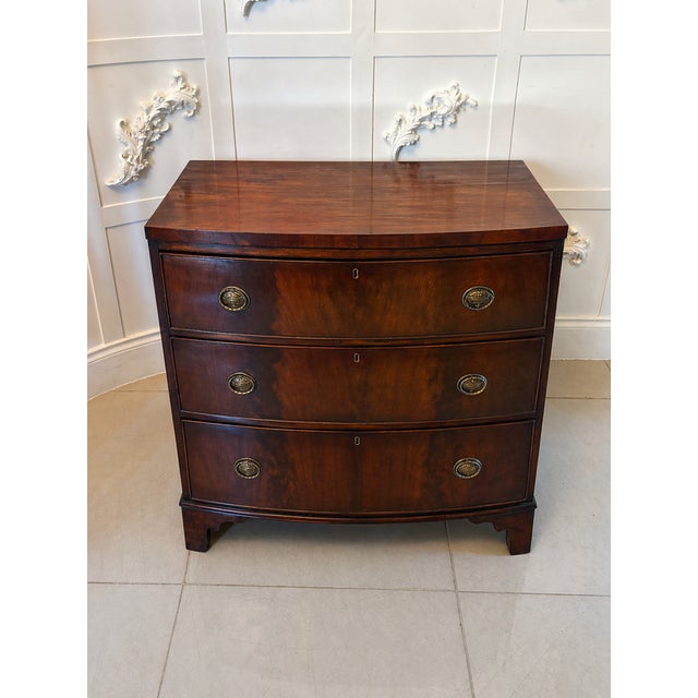 Antique Georgian Style Bow Front Chest of Drawers in Figured Mahogany with Brass Handles, 1820 For Sale - Image 10 of 10