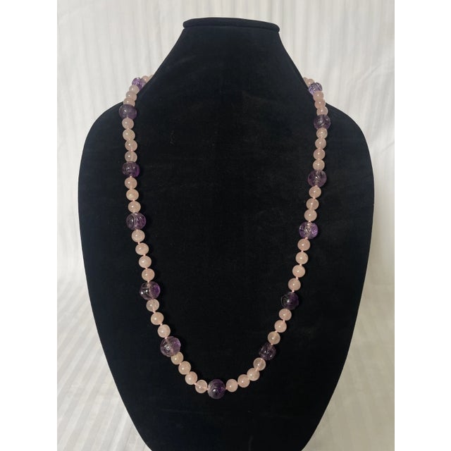 Gemstone Mid 20th Century Rose Quartz and Amethyst Knotted Bead Necklace For Sale - Image 7 of 7