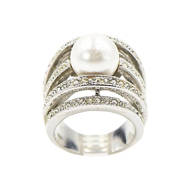 Modern Large Faux South Sea Pearl and Crystal Sterling Silver Cocktail Ring size 9 For Sale - Image 3 of 9