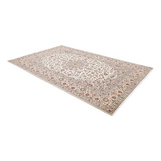 Middle Eastern Rug in Pure Wool For Sale