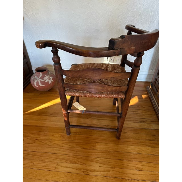 Early American 1820's Elm Delaware Corner Chair With Woven Seat For Sale In Chicago - Image 6 of 8
